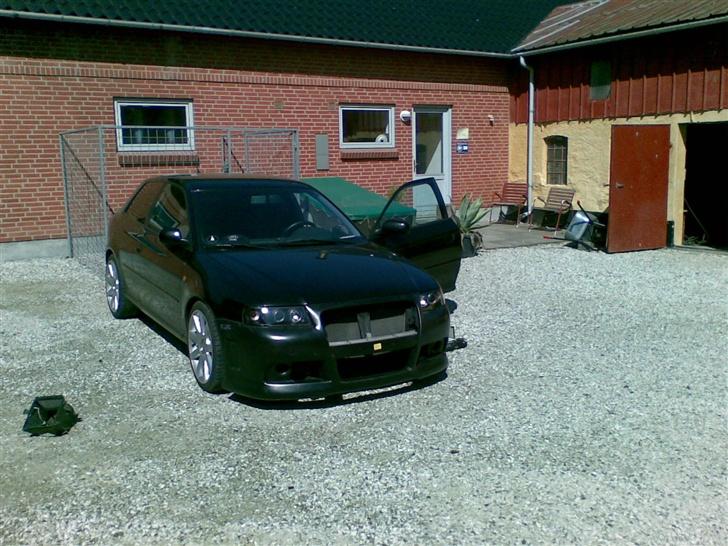 Audi A3 1,8 TURBO - mine nye kofanger dog ikke malet endnu billede 8