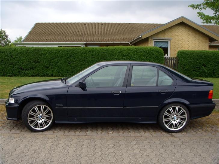 BMW 316i billede 1