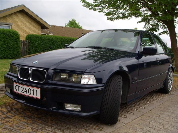 BMW 316i billede 2