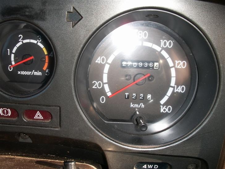 Toyota  HJ60 ½ Pickup ..solgt  billede 4