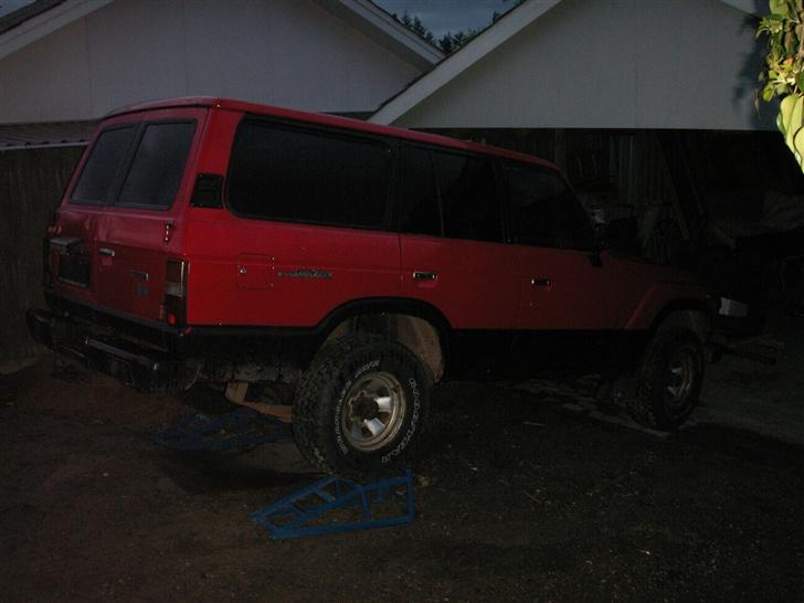 Toyota  HJ60 ½ Pickup ..solgt  - der var en utæt tank som lige sku tømmes billede 9