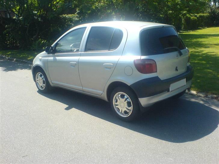 Toyota Yaris 1.4 TD *Solgt* billede 2