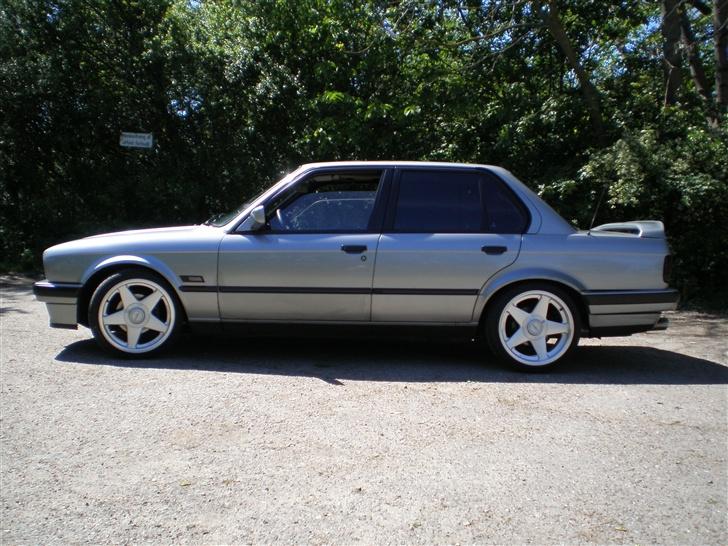 BMW 320i E30 *SOLGT* billede 4