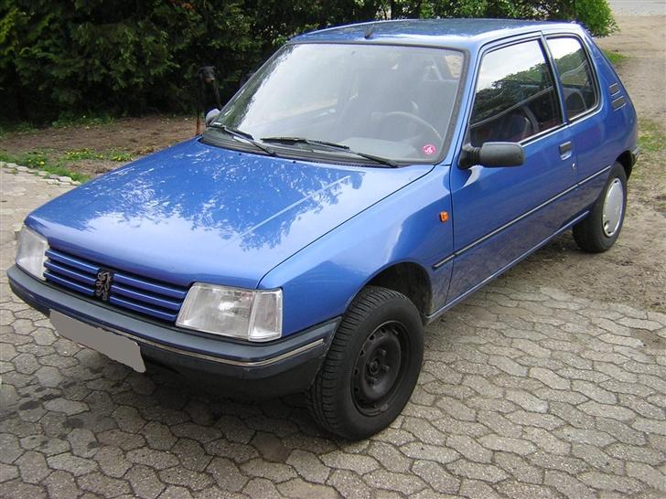 Peugeot 205 LOOK billede 1