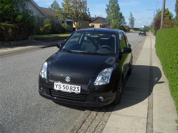 Suzuki Swift 1,5 16V SOLGT billede 2