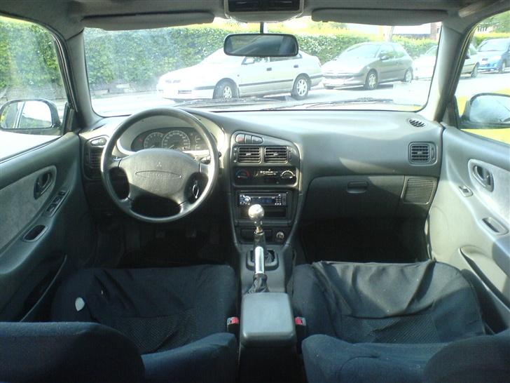 Mitsubishi Colt 1,6 GLXi *Solgt* billede 6