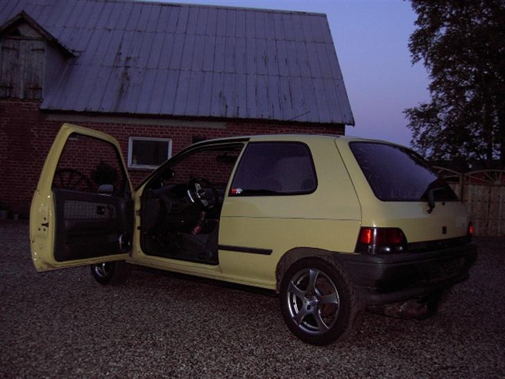 Renault Clio 1,4 Solgt billede 11