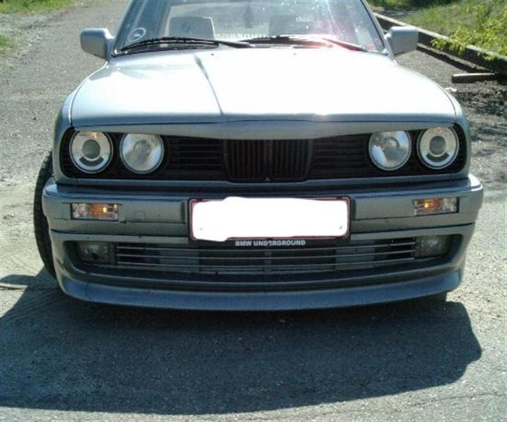BMW e30.320i billede 2