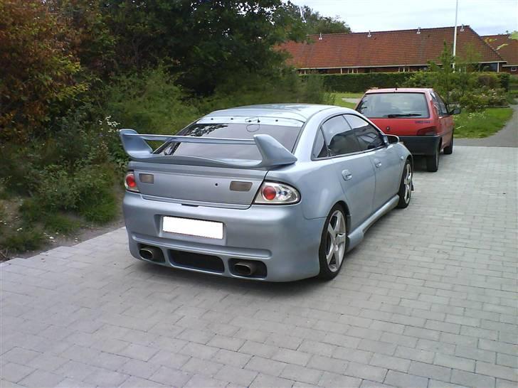 Mazda 323F BA SOLGT - med ny hækspoile på :D billede 7