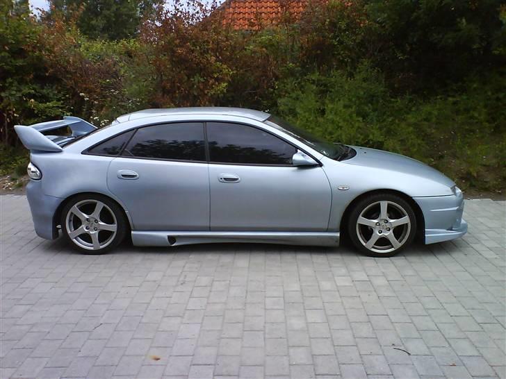 Mazda 323F BA SOLGT billede 8