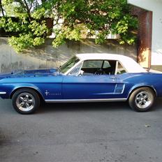 Amerikaner Ford Mustang Hardtop
