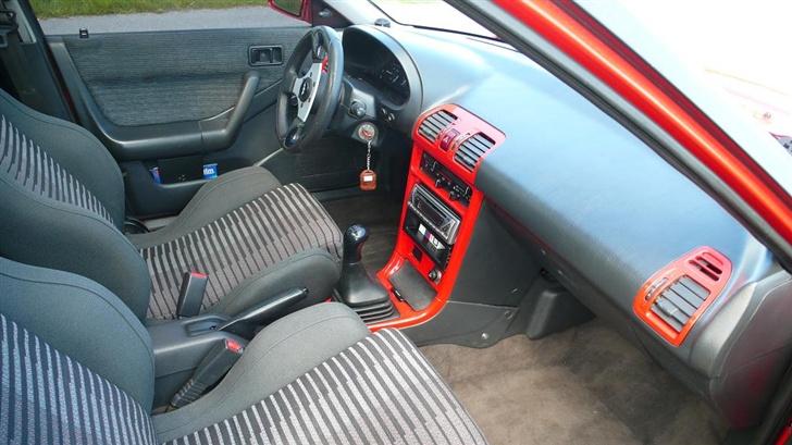 Mazda 323F *Solgt* billede 1