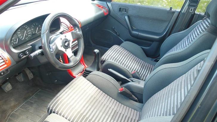 Mazda 323F *Solgt* billede 3