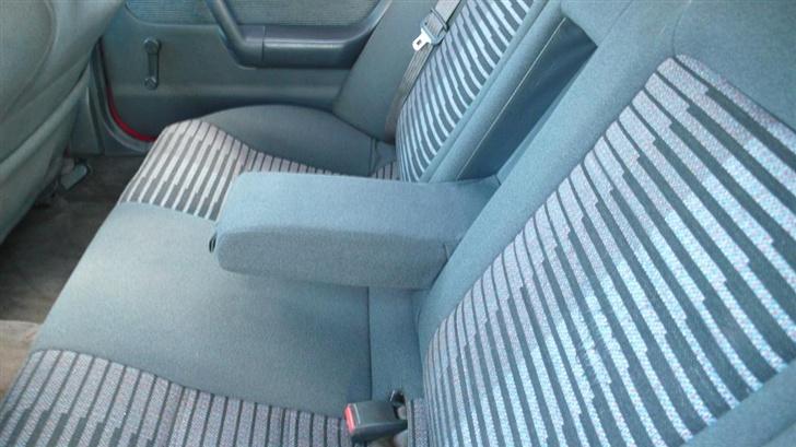 Mazda 323F *Solgt* billede 5