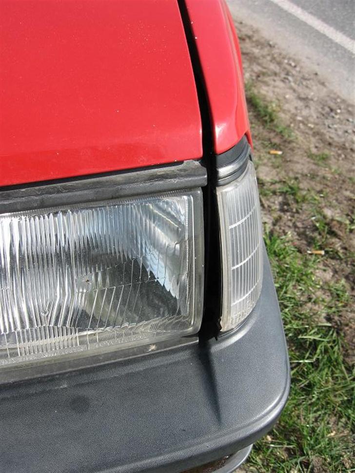 Toyota Starlet *DØD* - Hele bilen er trykket skæv billede 17