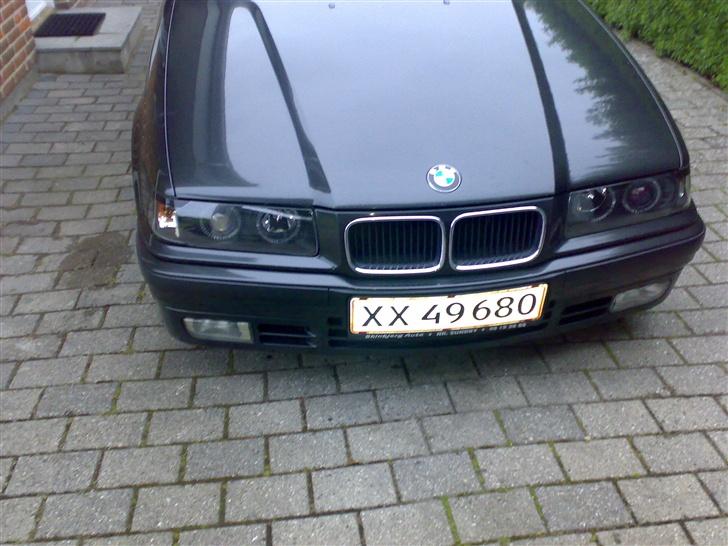 BMW 325 i 24v solgt billede 4