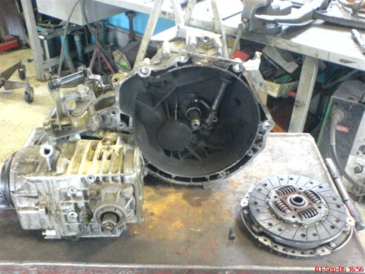 Opel calibra 4*4 turbo - sku lige ha en ny kobling den gamle mand hade været hård ved koblingen billede 15