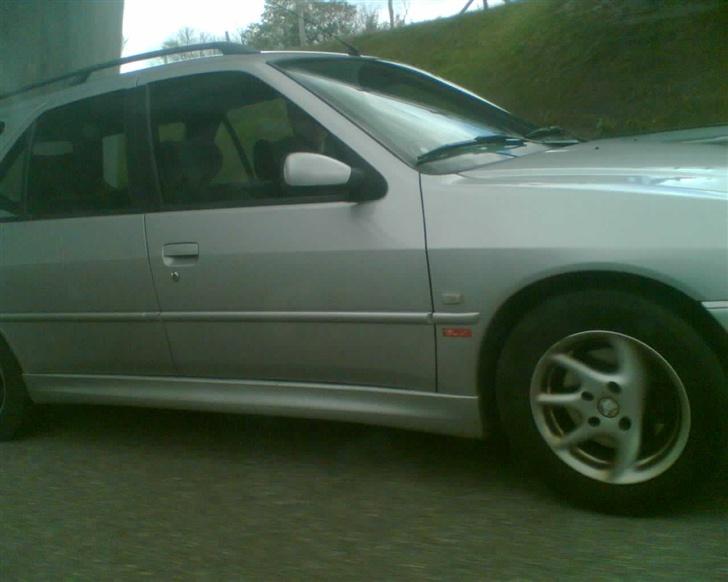 Opel Corsa A *aflivet* - Ikk noget .. På vej hjem fra Hjørring med bilen. Karlsen i de gamles, vi legede bar lidt på motorstien :D billede 3