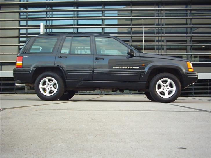 Jeep  Grand Cherokee lx 5,9 (SOLGT) billede 1