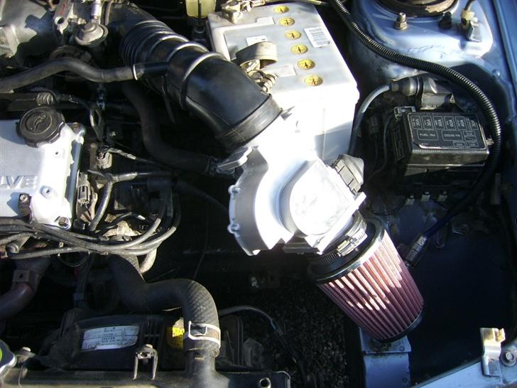 Mazda ...::323 F::... solgt billede 11