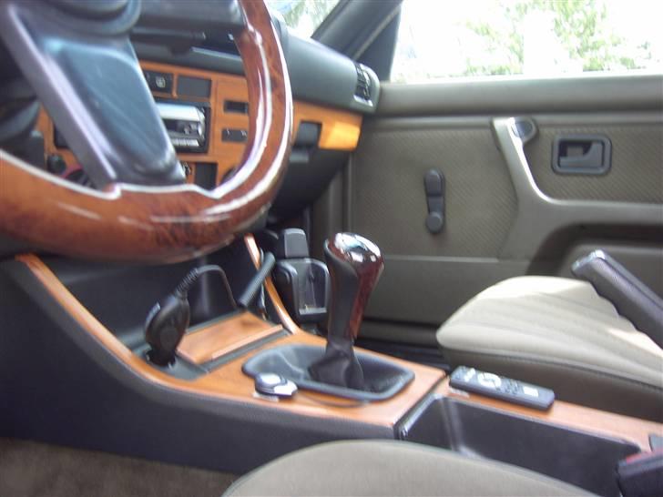 BMW 320i ( SOLGT ) E30,er - Shortshift og læder + trælook gearknop billede 7