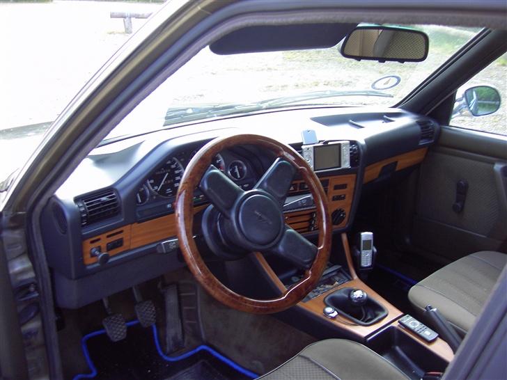 BMW 320i ( SOLGT ) E30,er - Hjemmelavet trælook billede 9