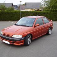 Ford Escort 1,6i (Solgt)