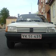 Peugeot 205