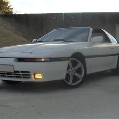 Toyota supra 3,0i turbo targa *skadet*
