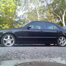 Mercedes Benz 210 E320 SOLGT