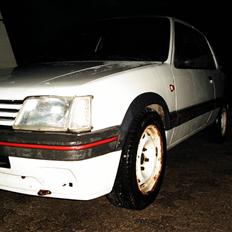 Peugeot 205 1,9 GTI (Solgt)