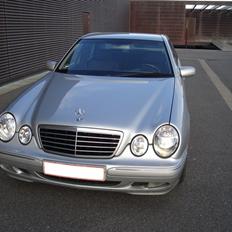 Mercedes Benz E 270 CDI Elegance