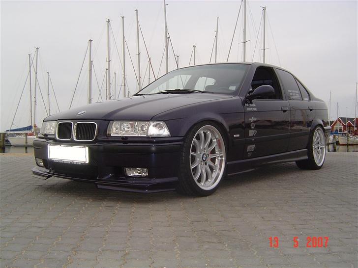 BMW E36 325i billede 1