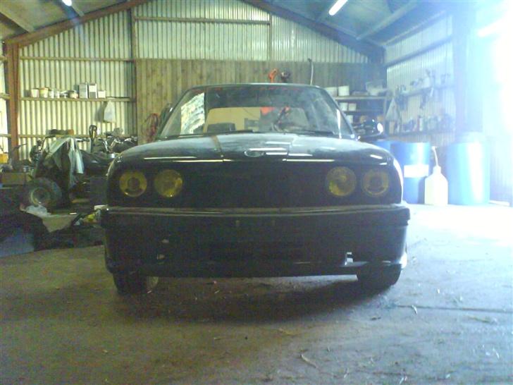 BMW e30 325i projekt SOLGT billede 1