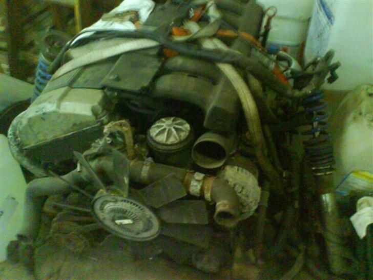 BMW e30 325i projekt SOLGT billede 8