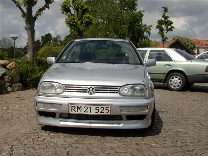 VW golf3 Rollingstones SOLGT - Det færdige resultat forfra billede 12