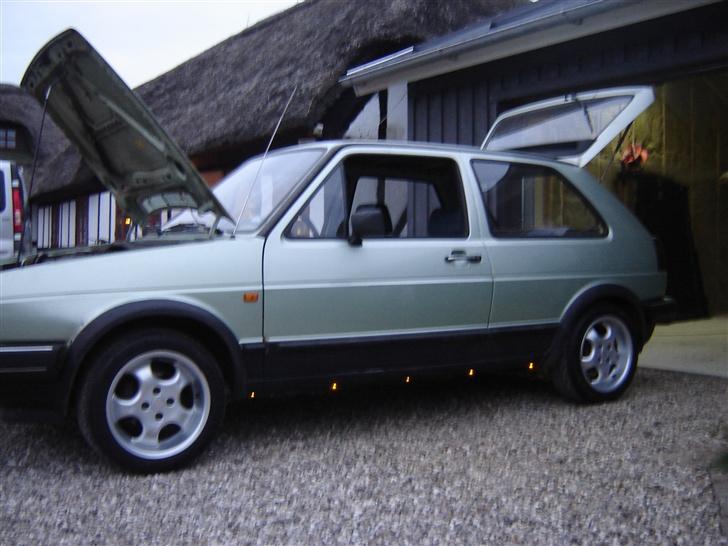 VW Golf 2 -Champagne Traktor - Fem styk dioder langs panelet. billede 5