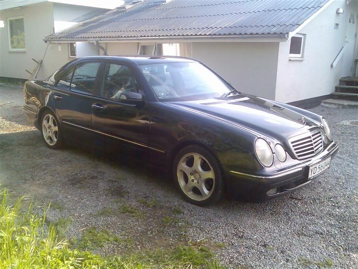Mercedes Benz 210 E320 SOLGT billede 4