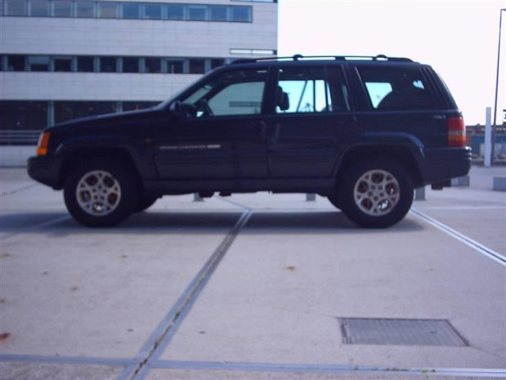 Jeep  Grand Cherokee lx 5,9 (SOLGT) - Byttede mine gamlle fælge med dem,da jeg synes de passer bedre til bilens look. billede 20