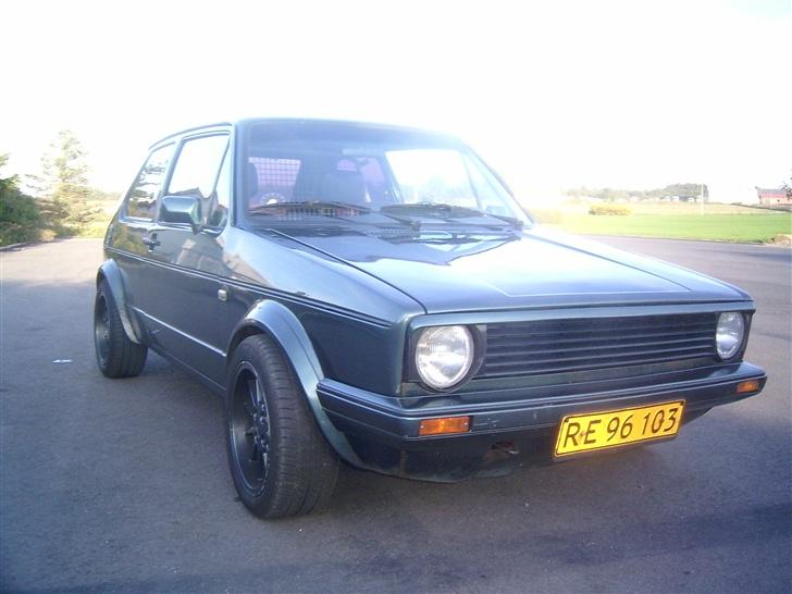 VW Golf 1 GTI Pirelli SOLGT billede 1