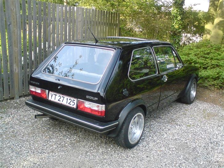 VW GOLF 1 GTI solgt billede 6