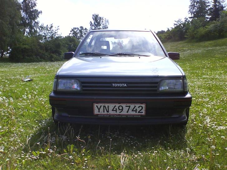 Toyota Starlet 1.3 Sport *SOLGT* billede 1