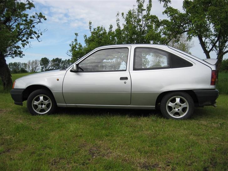 Opel Kadett E billede 2
