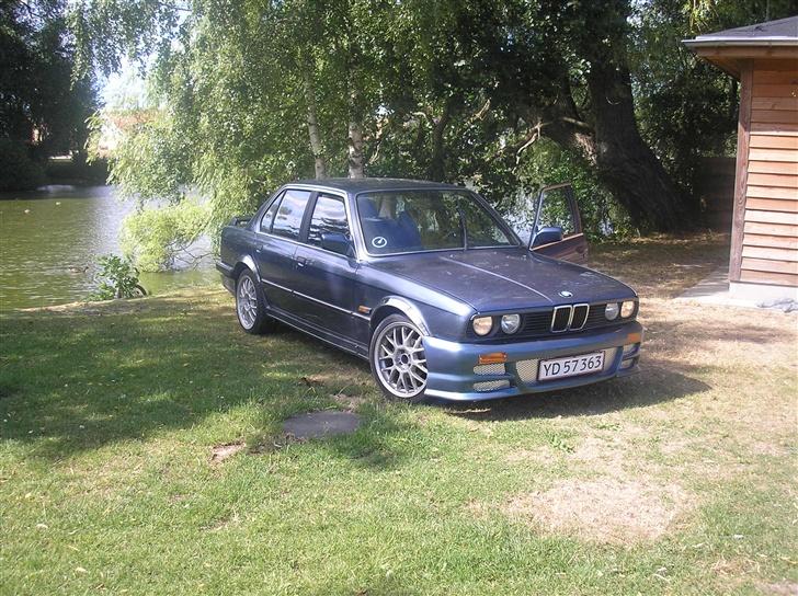 BMW 320 i SOLGT billede 7