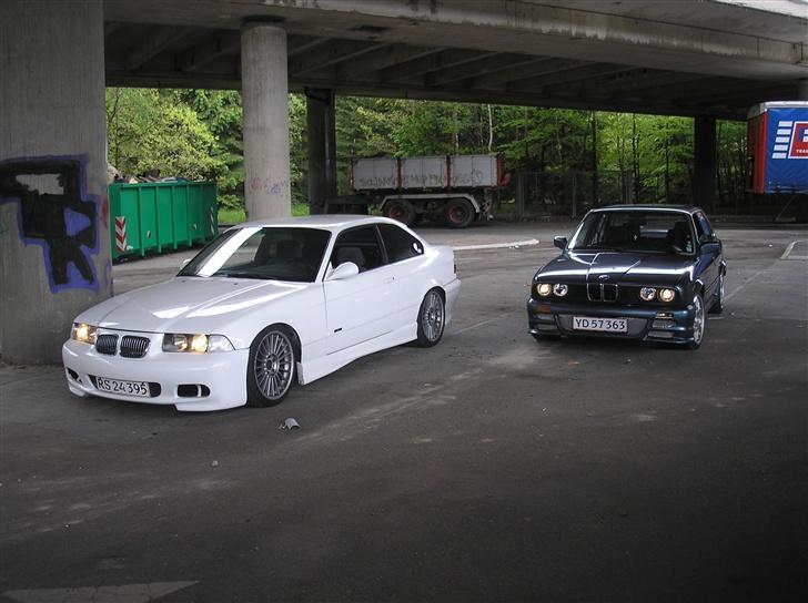 BMW 320 i SOLGT billede 8