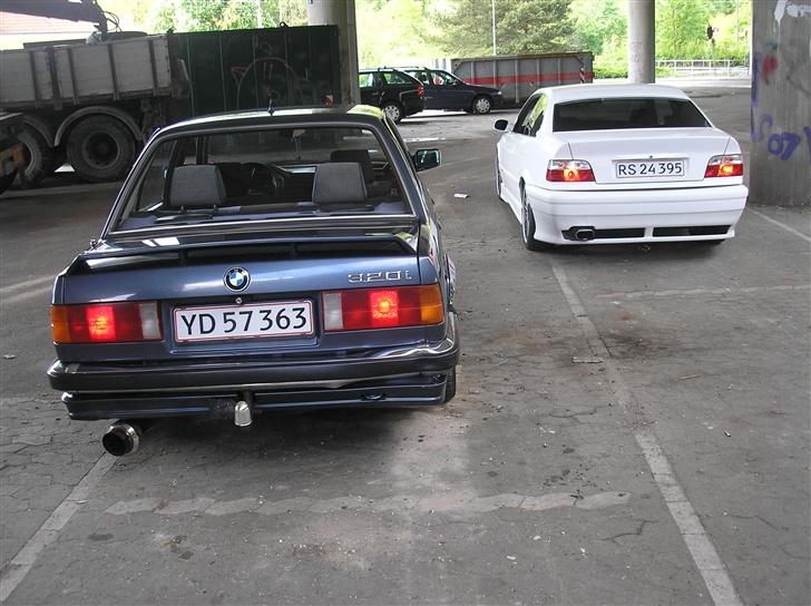 BMW 320 i SOLGT billede 9