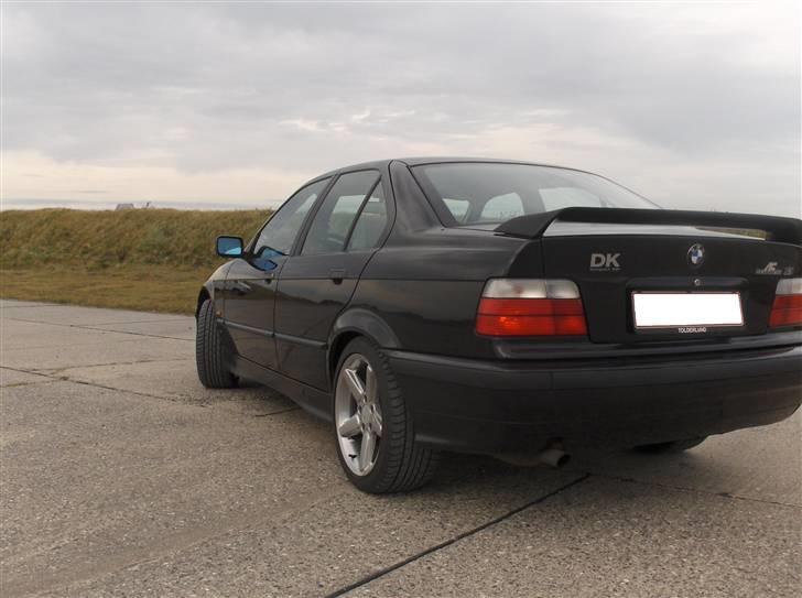 BMW 318is e36 - Nye Baglygter :D billede 3
