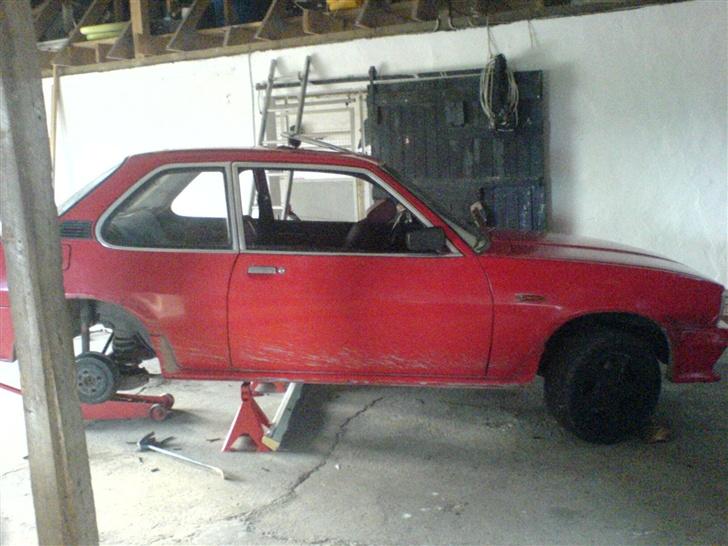 Opel Ascona B (solgt) billede 4