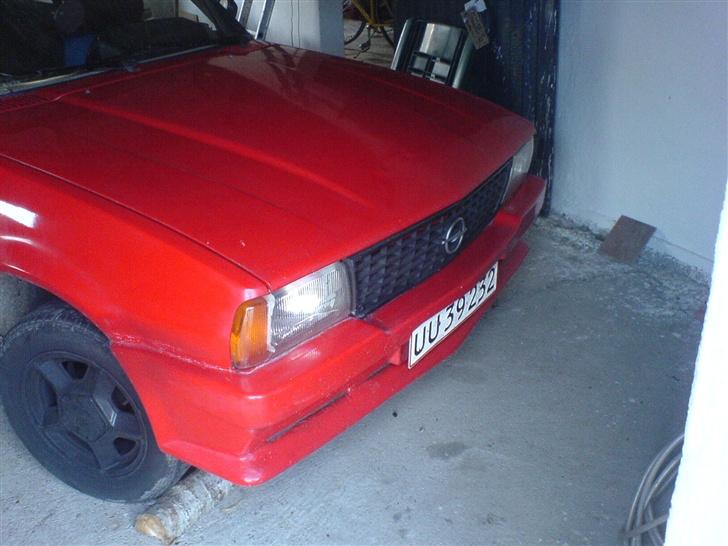 Opel Ascona B (solgt) billede 6