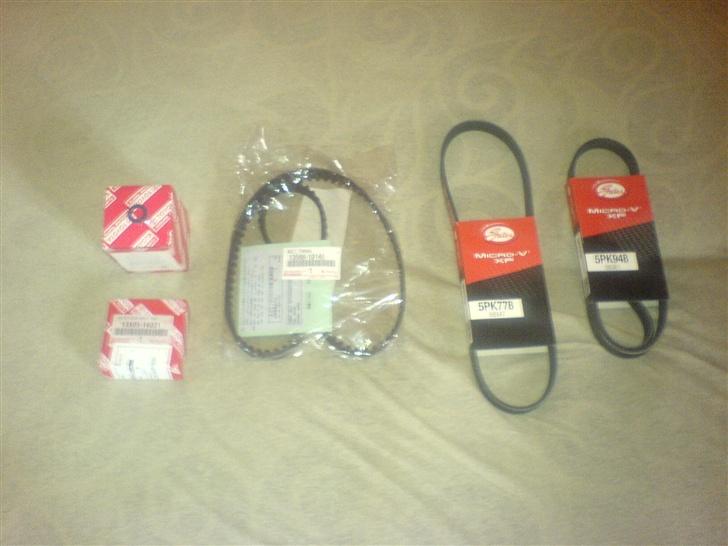 Toyota Corolla GT - Ny original tandrem, original remstrammer hjul, original olie filter, rem til generator og kompressor skal der jo til. billede 11